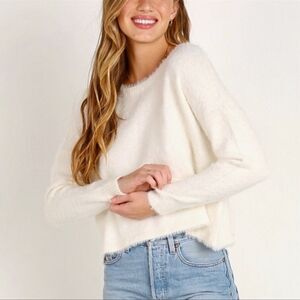 Bella Dahl Slouchy Boxy Cut Fuzzy in Winter White colore Size M